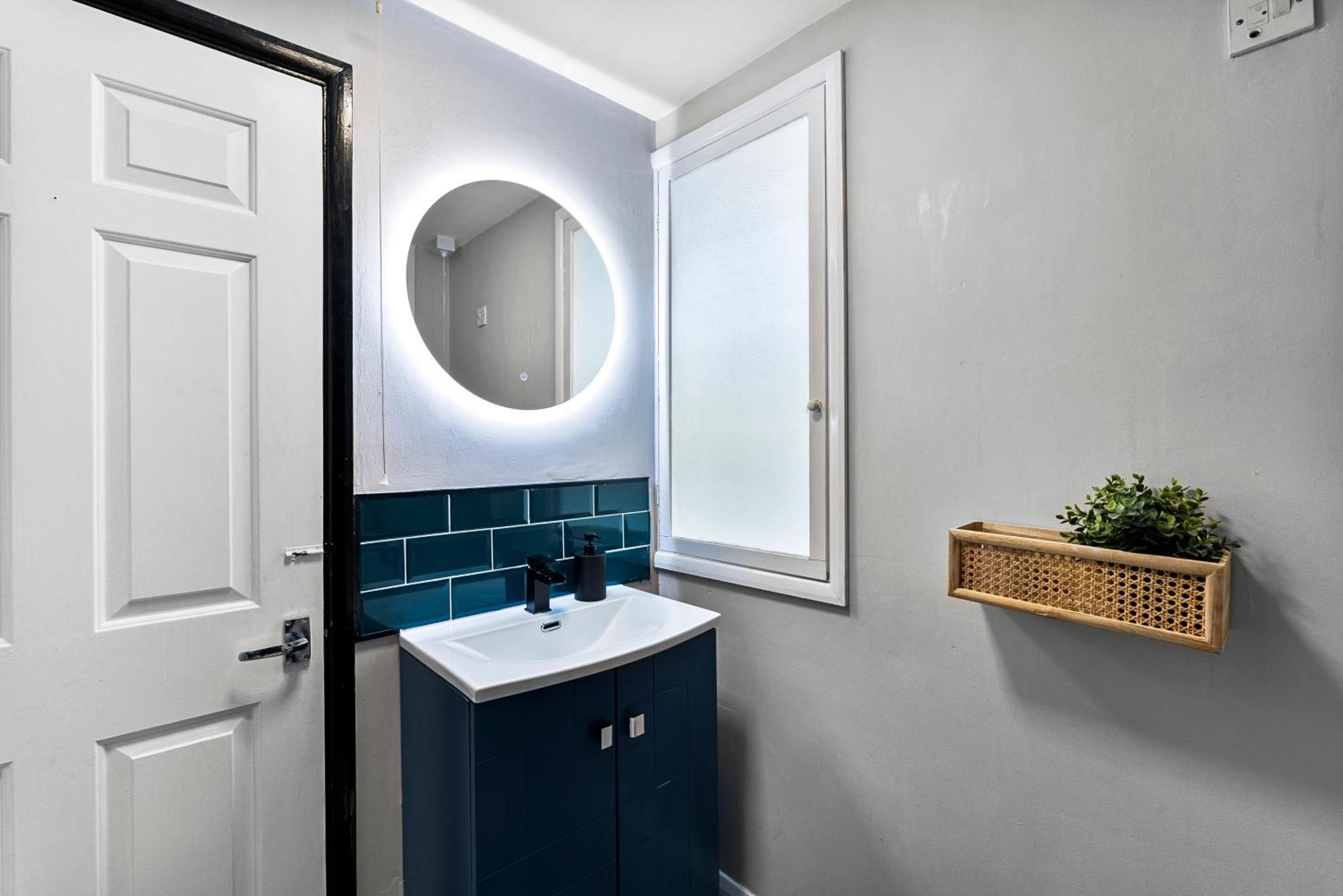 30 Percent Off! Elegant Cottage Of Whitby - Sleeps 5 Экстерьер фото